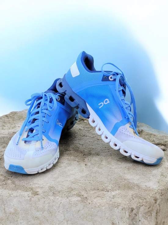 On Running Shoes - On Cloudflow Marina Blue White Running Shoes Gorpcore Sporty Athleisure - 8.5